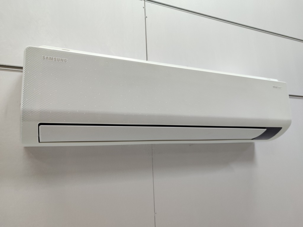 Samsung AR18BXHCM 18000 Btu WindFree Inverter Klima görsel 2